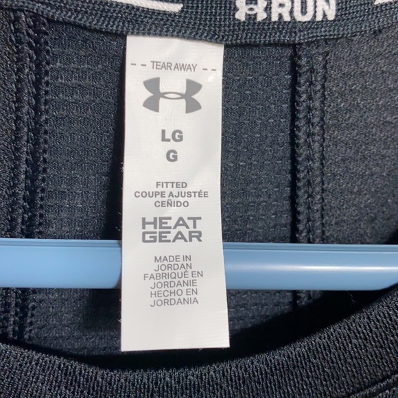 6 Hr. Sale Nwt Under Armour Black Heat Gear Tshirt - Picture 3 of 13